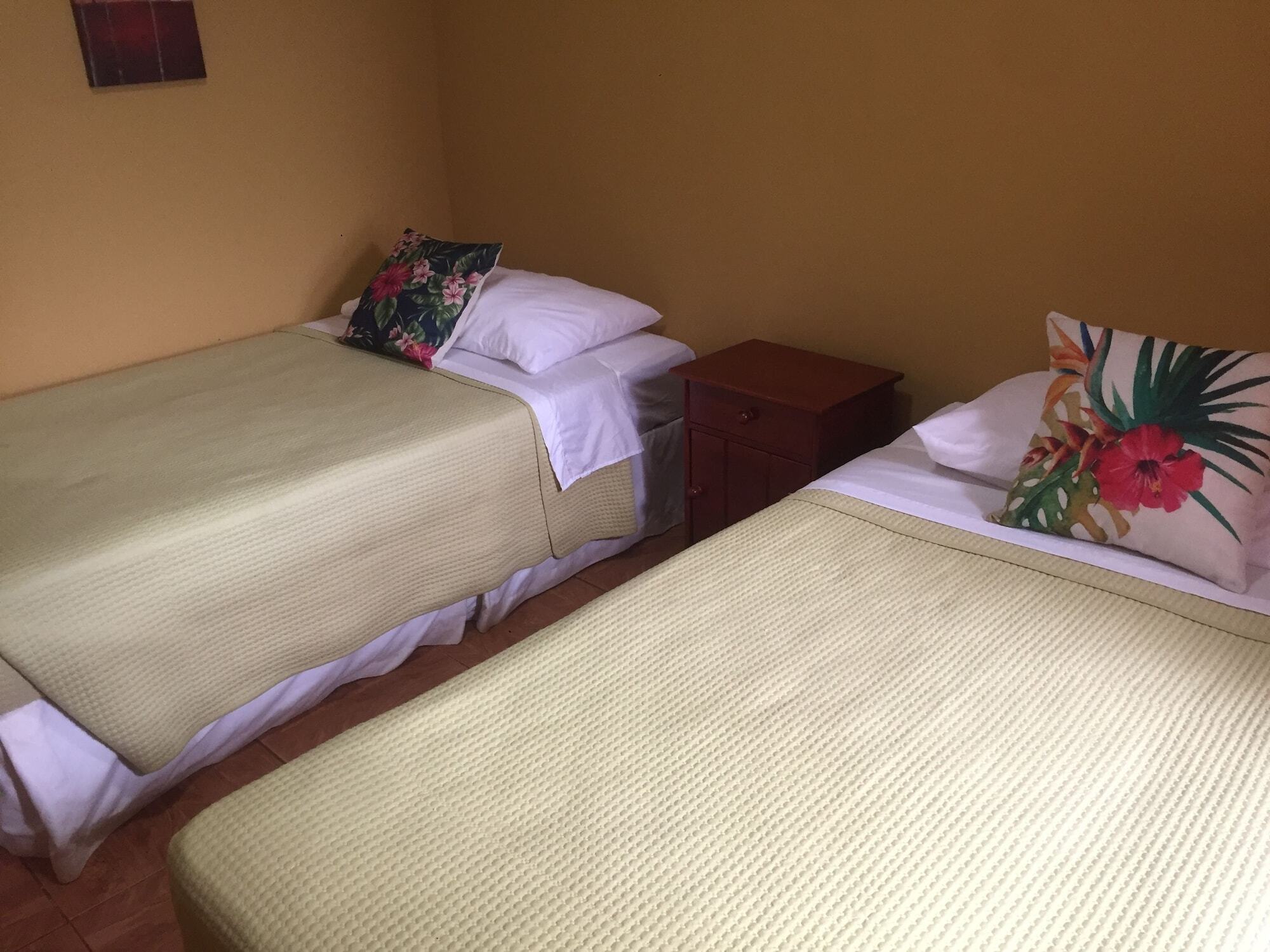 Hotel Uka Mana ハンガ・ロア エクステリア 写真